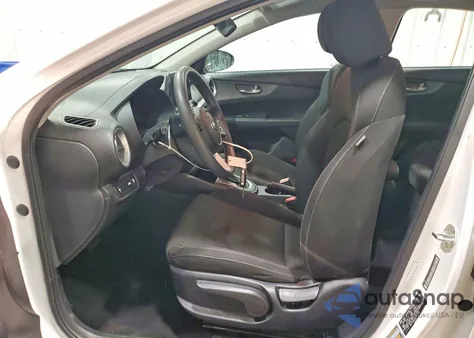 2021 Kia Forte Fe z USA, uszkodzony, nr VIN 3KPF24AD2ME301332